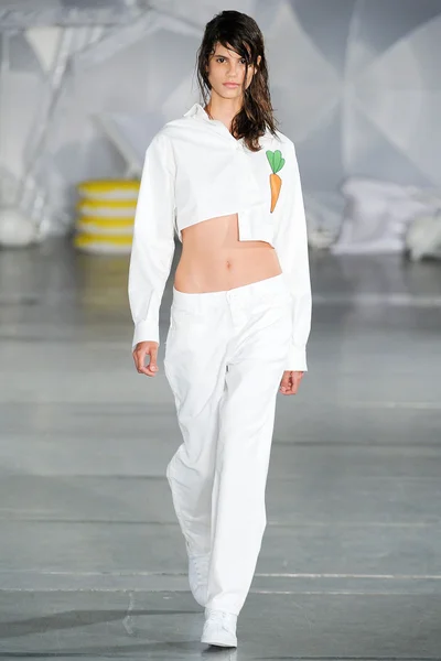 Look 13
